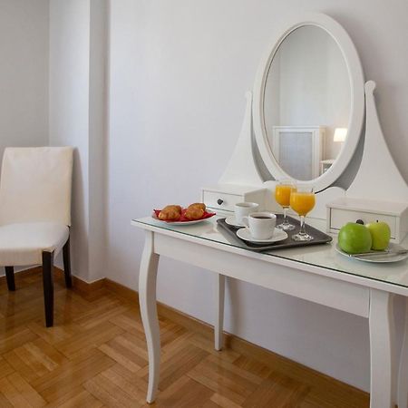 Upscale Luxury Athens Renovated Dream Home In One Of The Most Favorable Locations By National Gardens, Zoo & Hellenic Parliament In Syntagma And Stylish Exquisite Kolonaki Neighborhood Zewnętrze zdjęcie